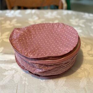 Vintage Pink Quilted Round Storage Bag and set of 7 Plates